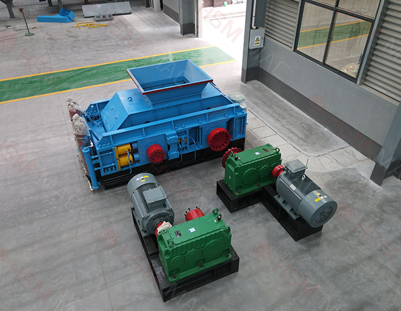 液壓超細(xì)破碎對(duì)輥機(jī)出料細(xì)膩，粒度可控，滿足細(xì)料加工需求